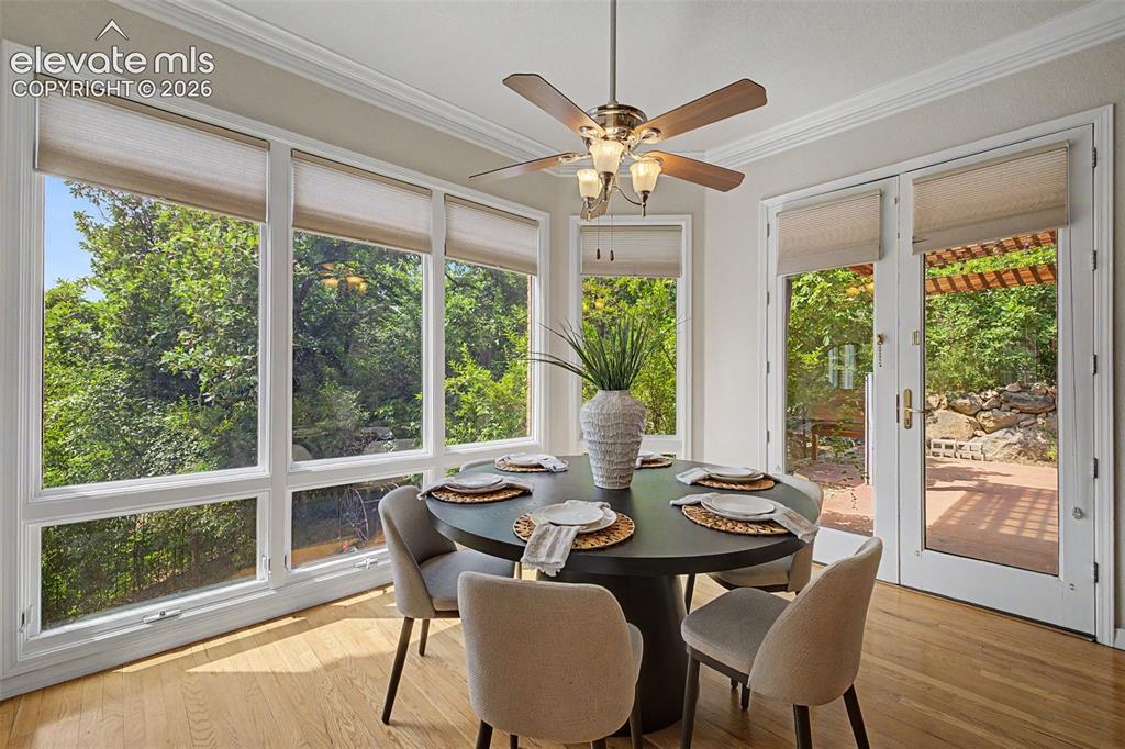 Image 19 of 50: Sun Room