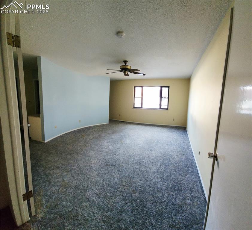 Image 14 of 29: primary bedroom