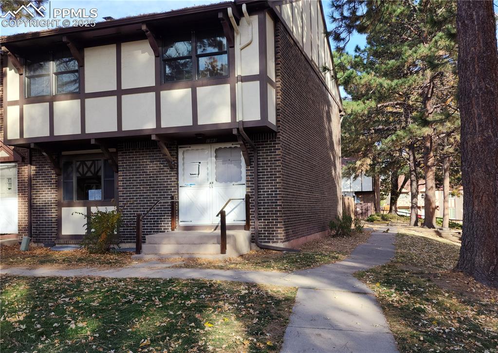 Image 3 of 29: Front of Structure