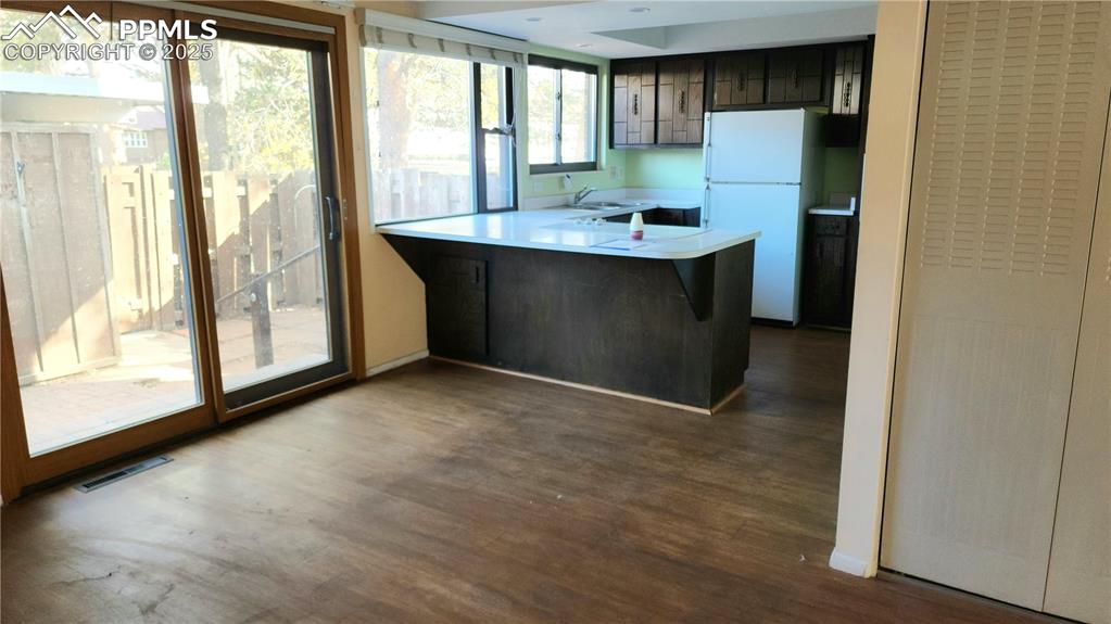 Image 5 of 29: Bathroom