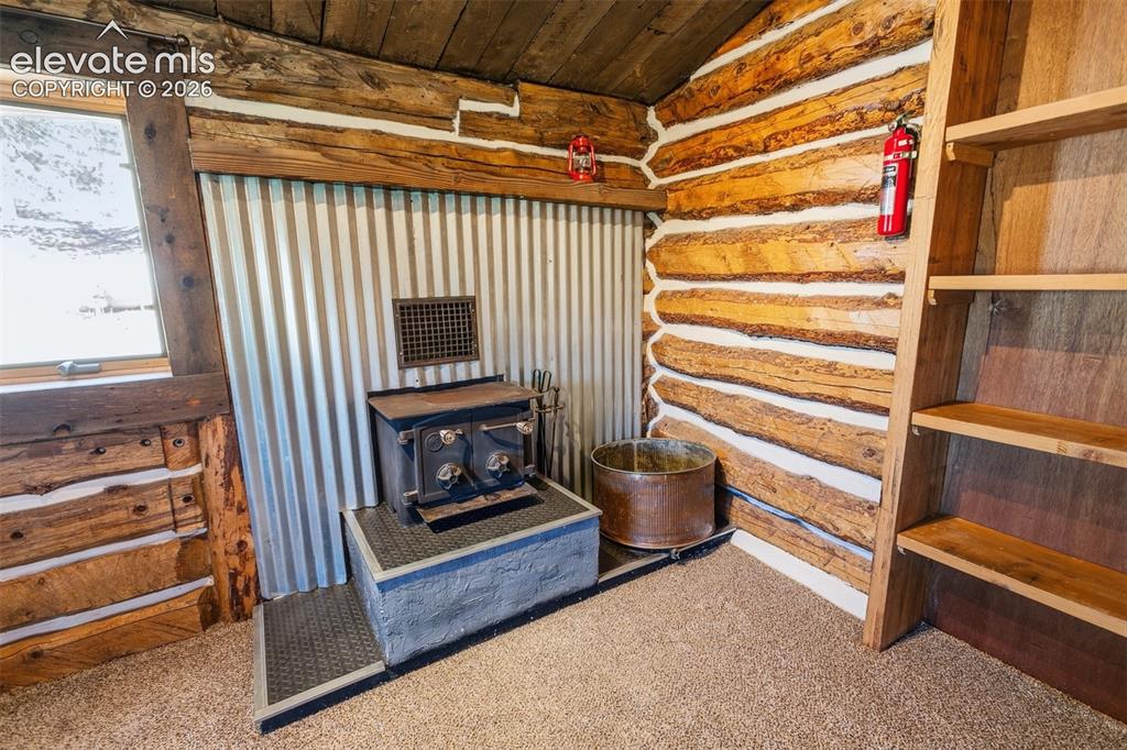 Image 18 of 49: Main House Bedroom