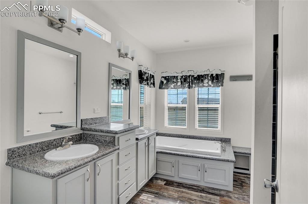 Listing 1817567, Image 17 of 32