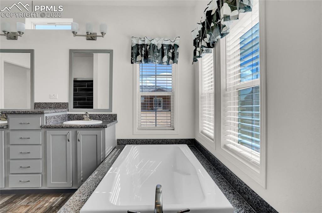Listing 1817567, Image 18 of 32