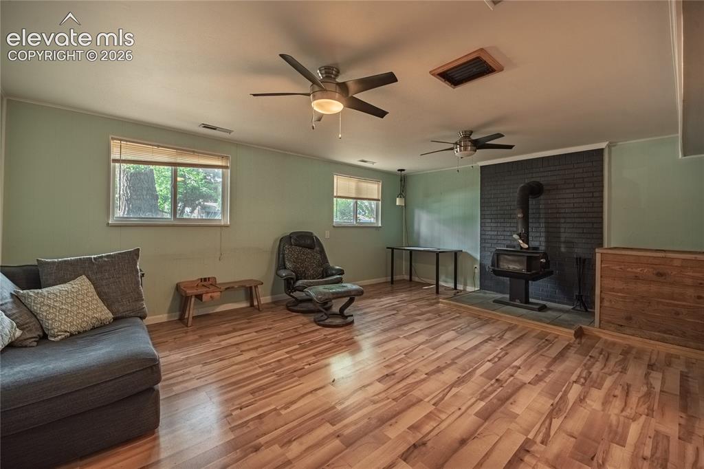 Image 14 of 42: Family Room