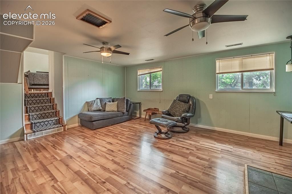 Image 17 of 42: Family Room