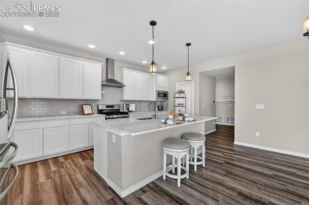 Image 13 of 46: Top of the line appliances