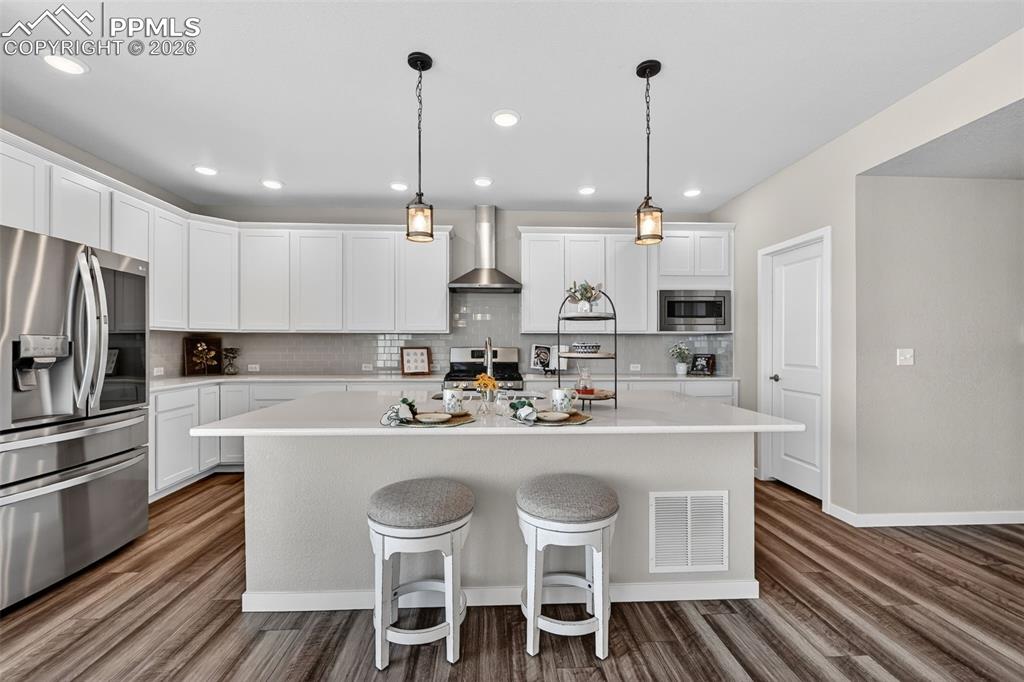 Image 14 of 46: Kitchen