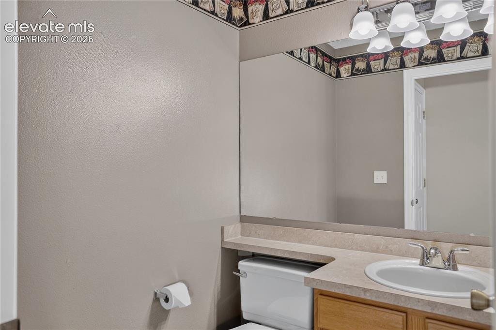 Image 13 of 44: Powder Bath