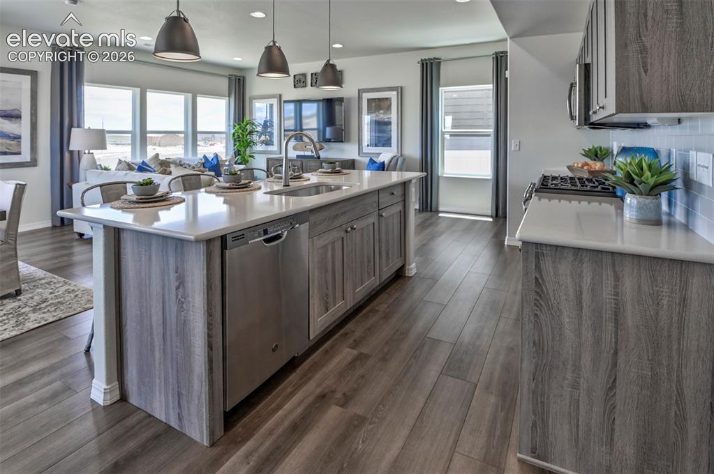 Image 8 of 38: Kitchen