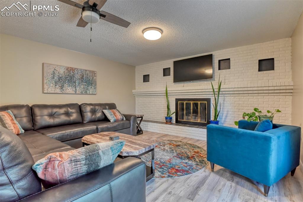 Image 13 of 49: Living Room