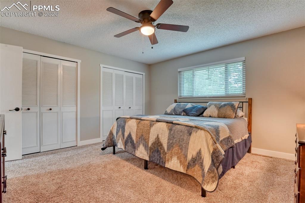 Image 18 of 49: Bedroom