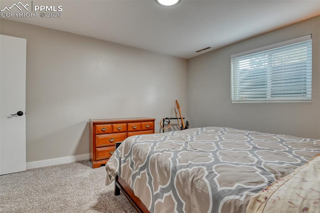 Image 33 of 49: Bedroom