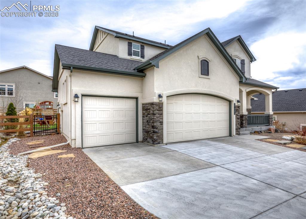 Image 2 of 50: Front of Structure