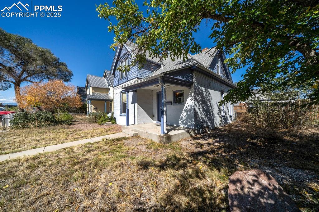 Image 3 of 35: Front of Structure