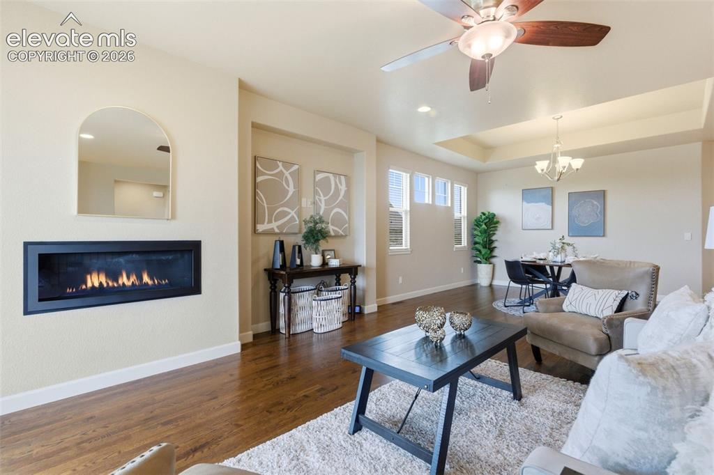 Image 15 of 50: Living Room (cont)