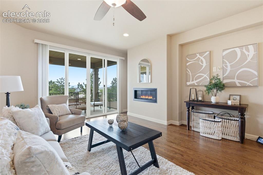 Image 19 of 50: Living Room (cont)