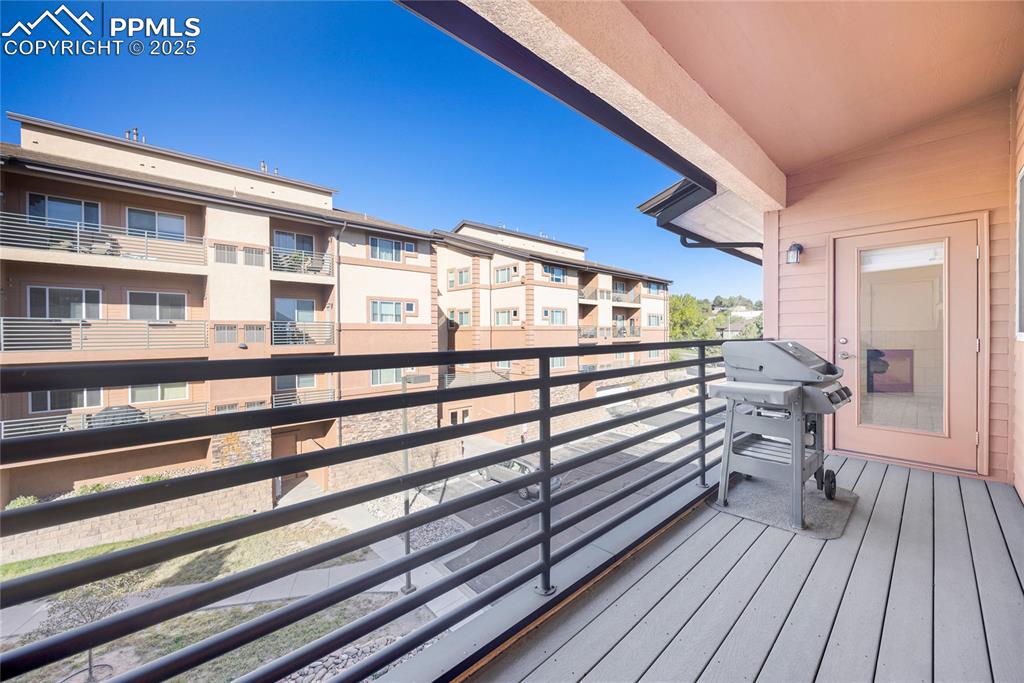 Image 25 of 37: Balcony with a grill