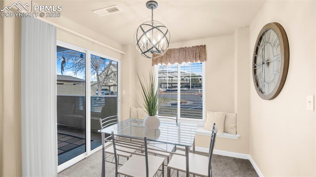 Image 8 of 33: Dining Area