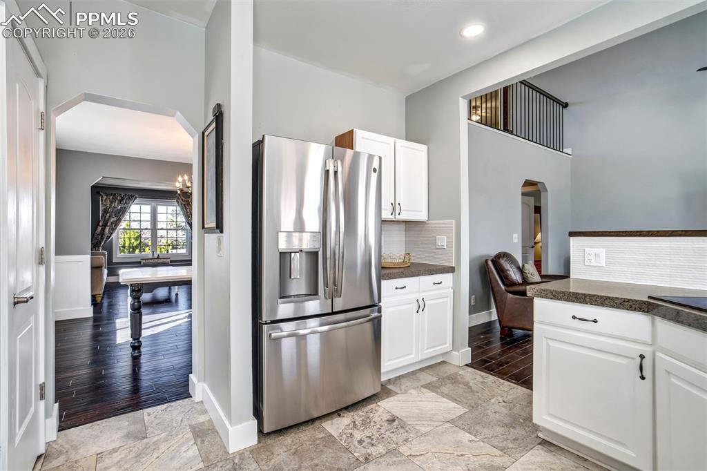 Image 34 of 50: Kitchen