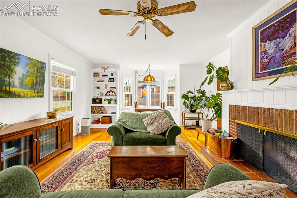 Image 9 of 37: Living Room