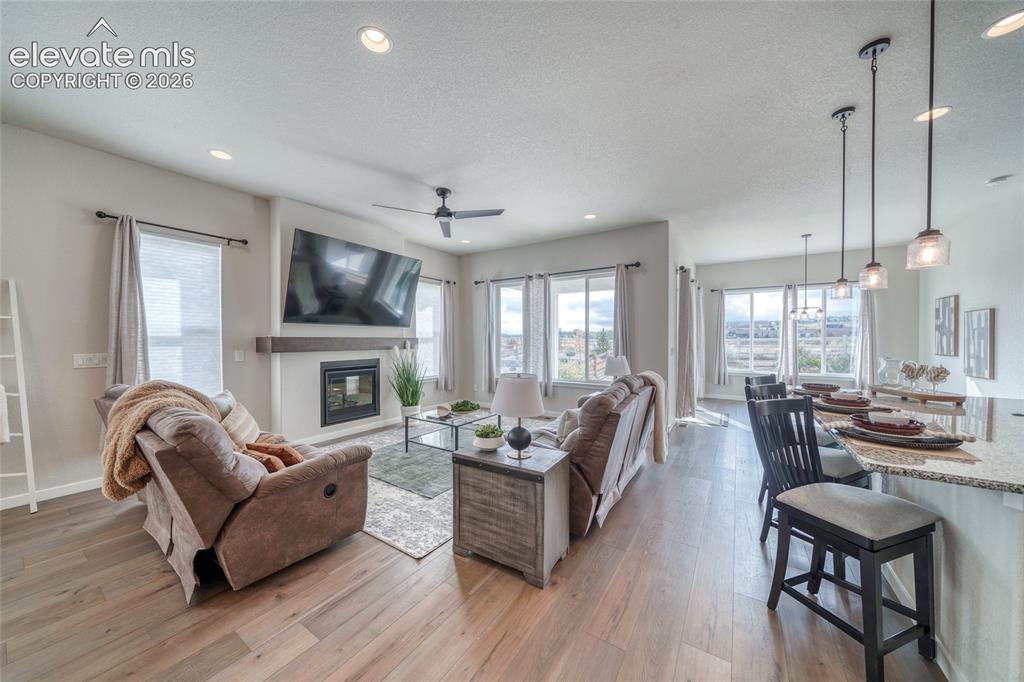 Image 10 of 50: Living Room