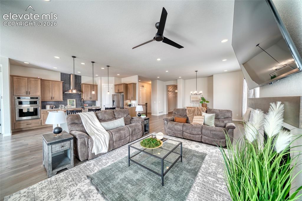 Image 11 of 50: Living Room