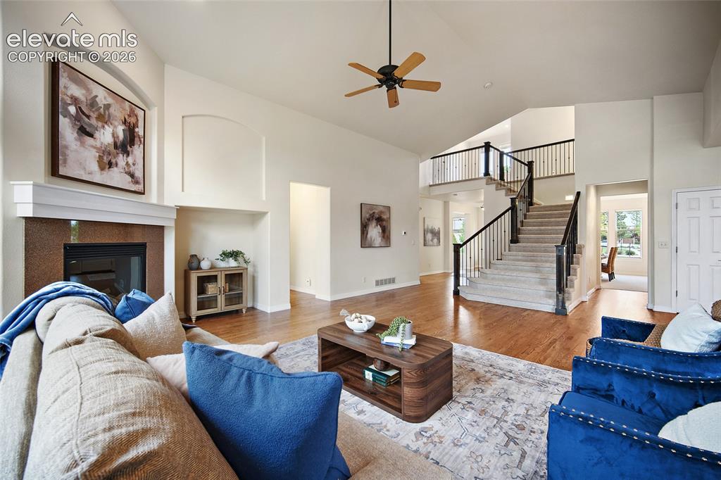 Image 12 of 50: Living Room