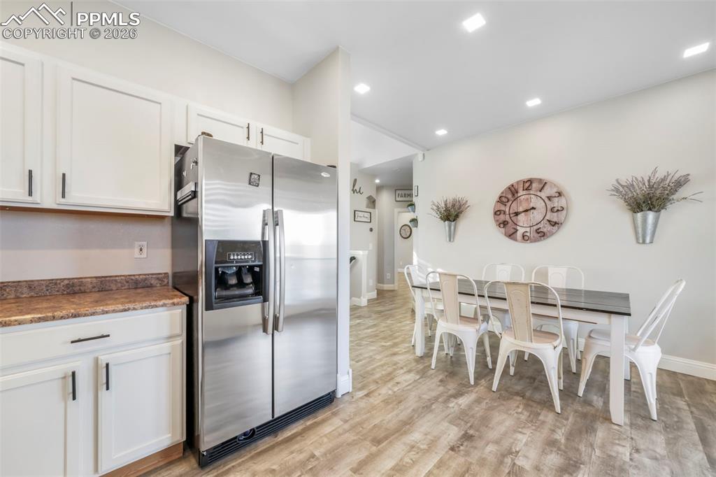 Image 14 of 46: Kitchen