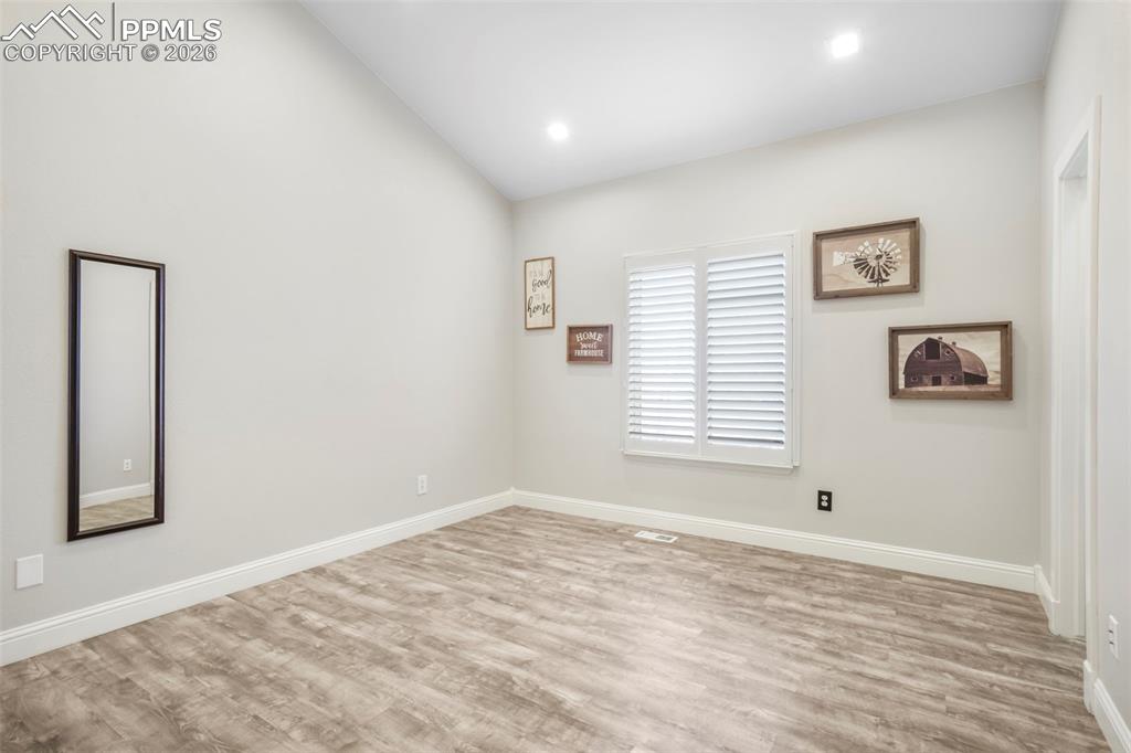 Image 18 of 46: Master Bedroom