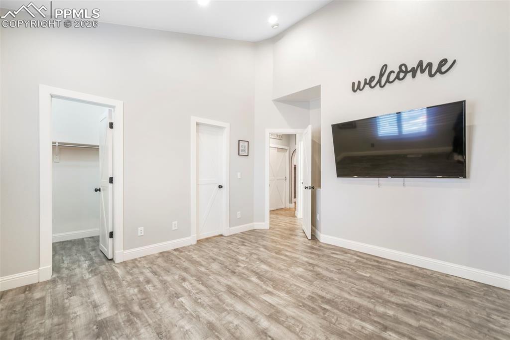 Image 20 of 46: Master Bedroom