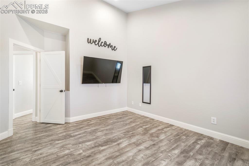 Image 21 of 46: Master Bedroom