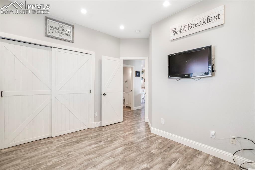 Image 24 of 46: Bedroom