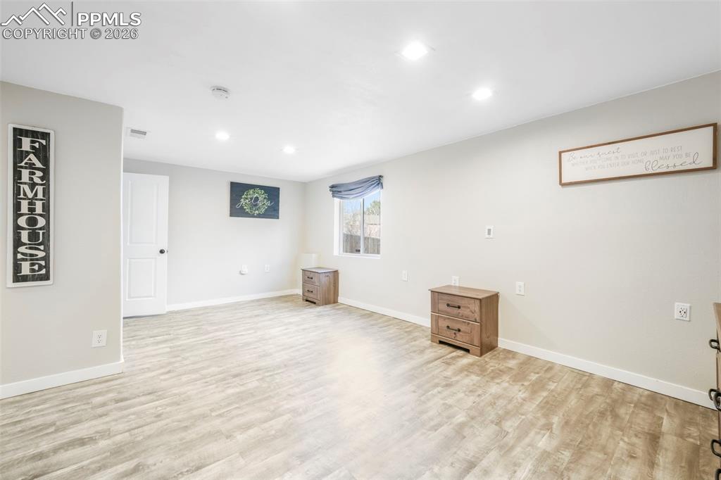 Image 36 of 46: Bedroom