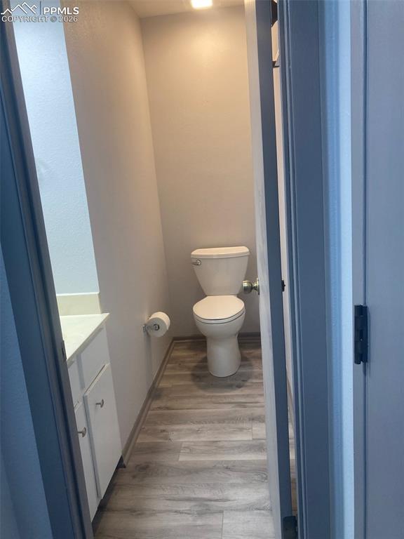 Image 12 of 19: 1/2 Bathroom Main level