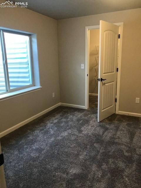 Image 12 of 14: Bedroom