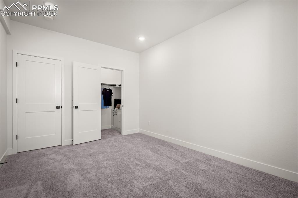 Image 37 of 40: Bedroom