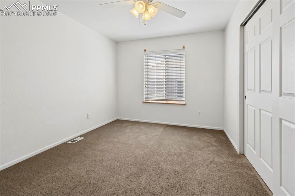 Image 21 of 28: Bedroom