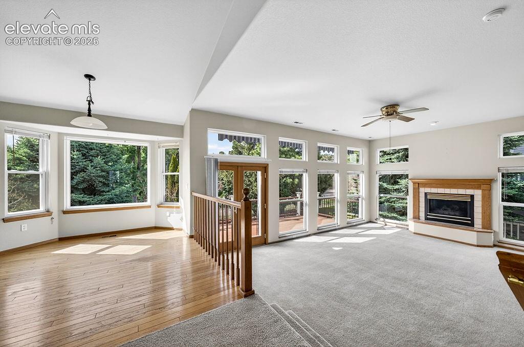 Image 19 of 43: Living Room