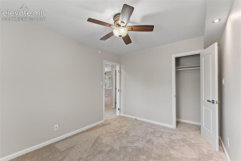 Image 16 of 27: Bedroom
