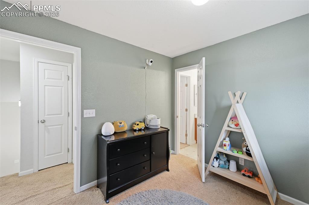 Image 22 of 34: Bedroom