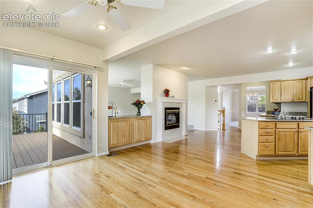 Image 9 of 48: Kitchen