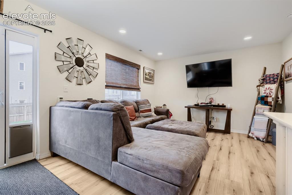 Image 5 of 18: Living Room
