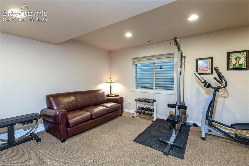 Image 30 of 44: Family Room
