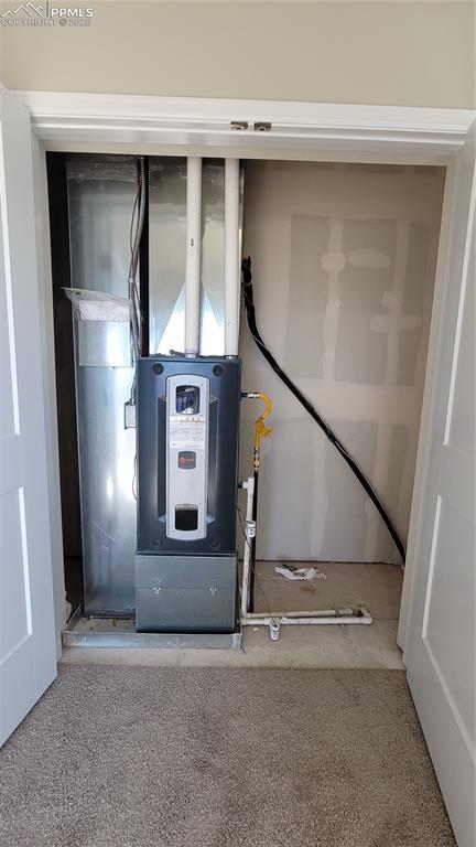 Image 15 of 35: 2nd Furnace located on the upper level!