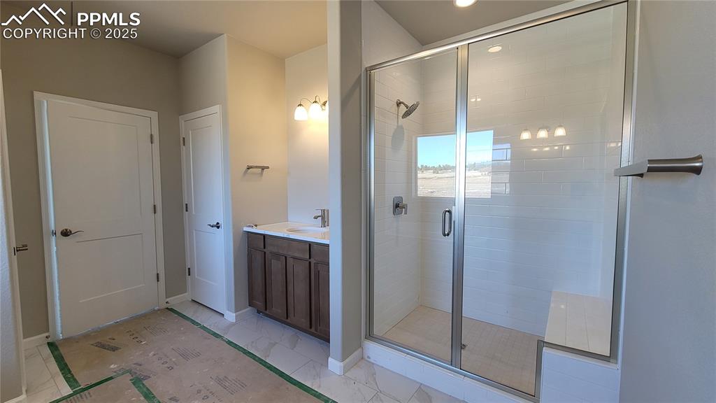 Image 19 of 35: Master Bathroom
