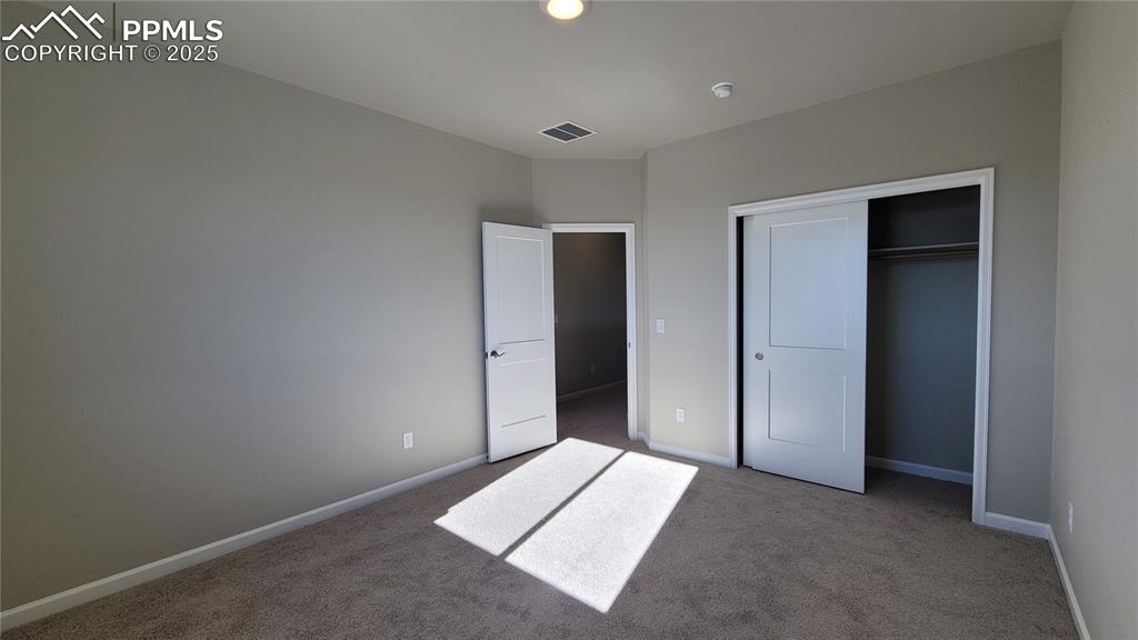 Image 27 of 35: Bedroom