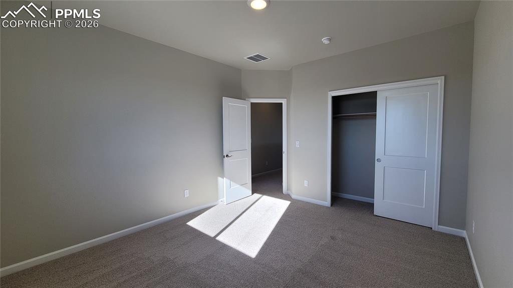 Image 36 of 41: Bedroom