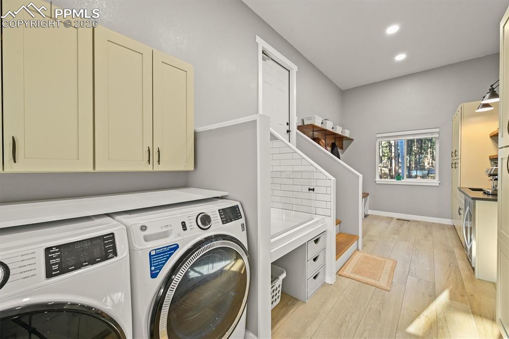 Image 18 of 47: Laundry