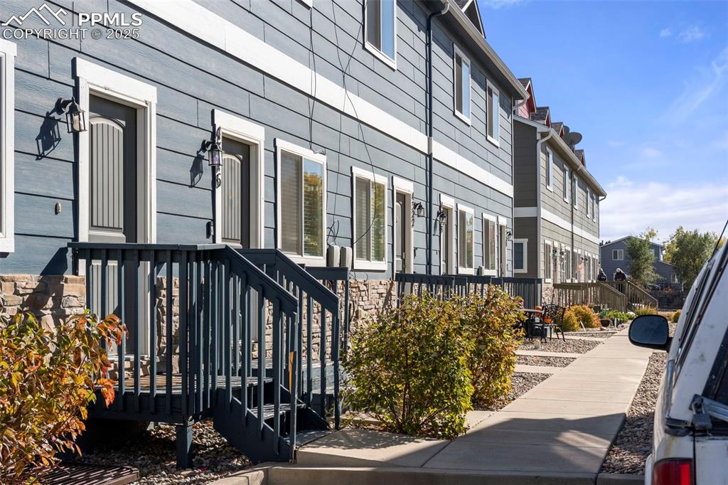 Image 18 of 25: Side of Structure