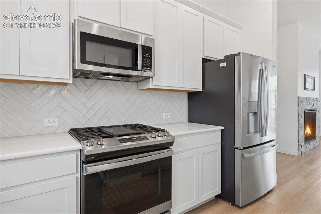 Image 7 of 31: Newer appliances